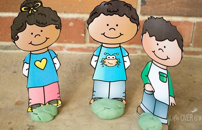 Use these cute kids to teach friendship skills. Part of a free friend play dough set!