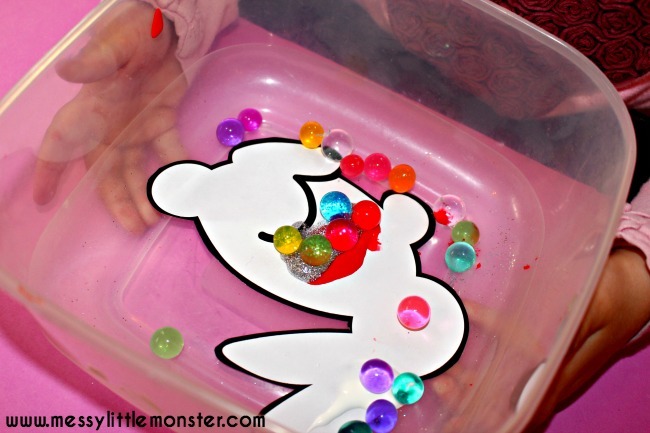 Mess free painting in a box - no mess bunny painting