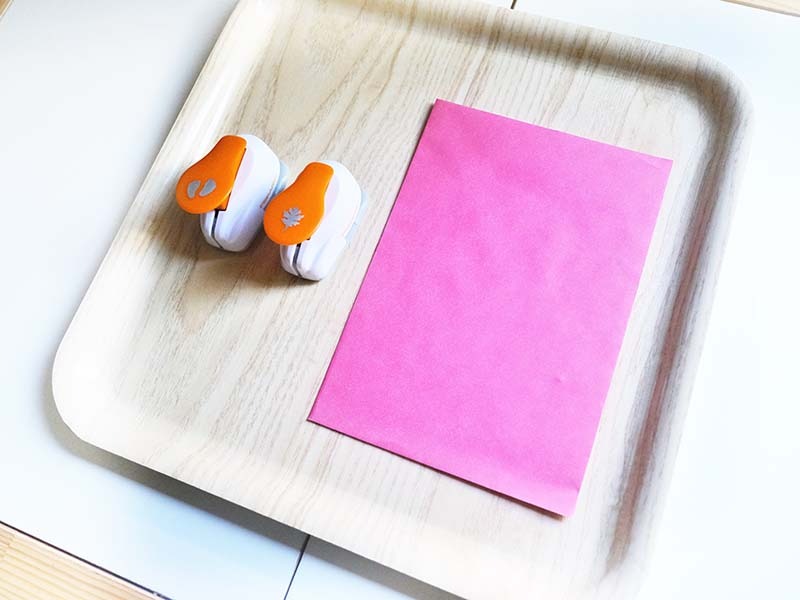 20+ Montessori Toddler Art Trays for Open-ended Creativity