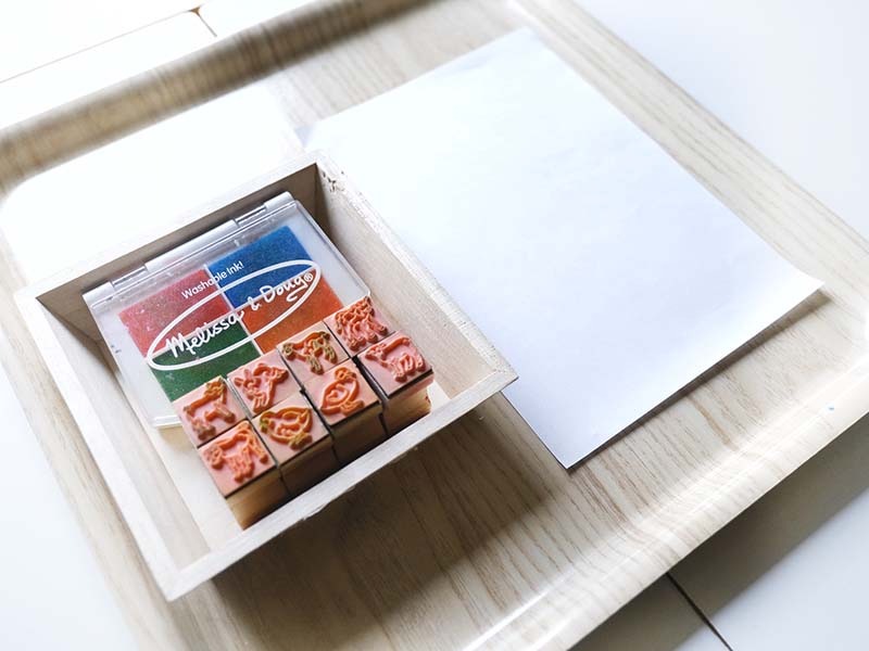 20+ Montessori Toddler Art Trays for Open-ended Creativity