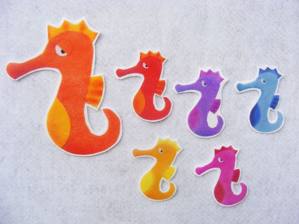{DIY} Tutorial on creating your own felt story figures for flannel boards, storytelling, and play. Tutorial includes a bonus seahorse printable and activity idea for Mr. Seahorse by Eric Carle.