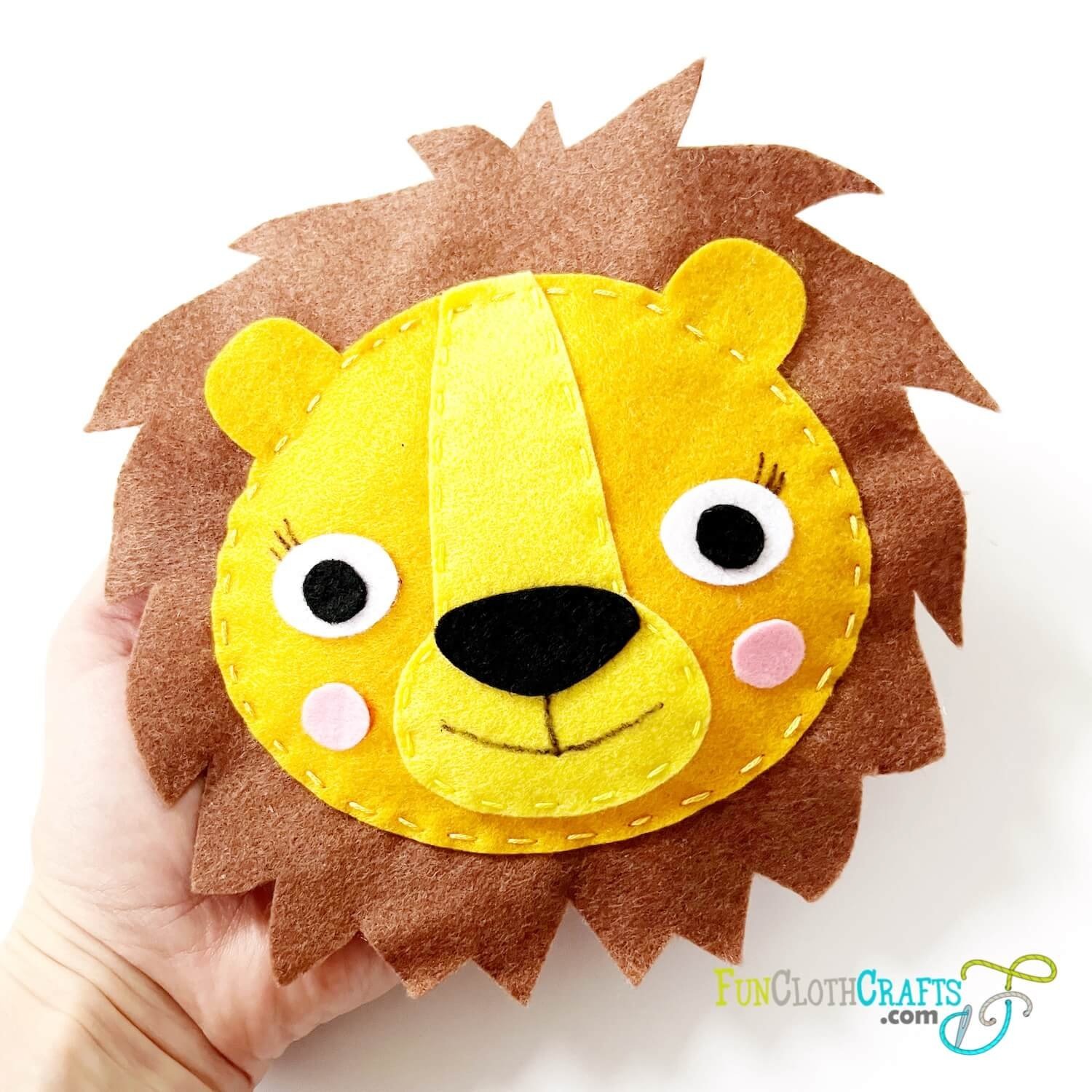 felt lion pattern, easy sewing pattern, cute felt lion