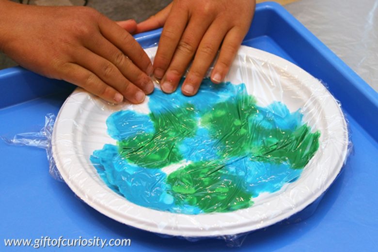 Mess free earth painting