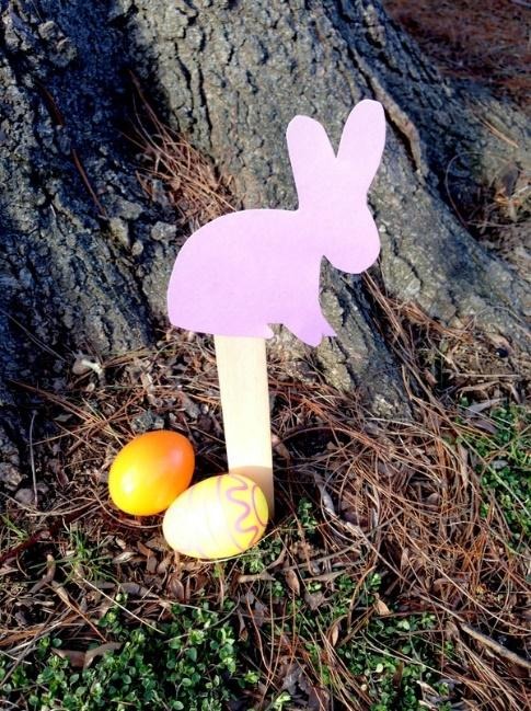 Making Easter Egg Markers for Toddler Easter Egg Hunts - free printable