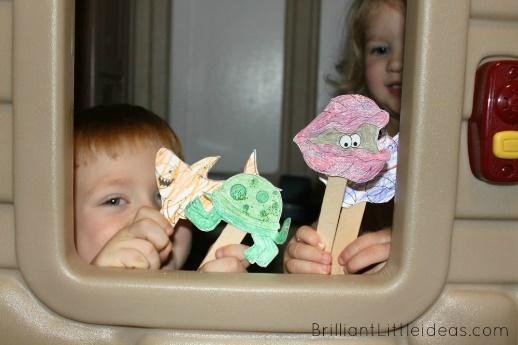 Glitter fish craft for kids is great with an Ocean theme fun friday. Need a quick glitter craft? great for daycare or at home. 