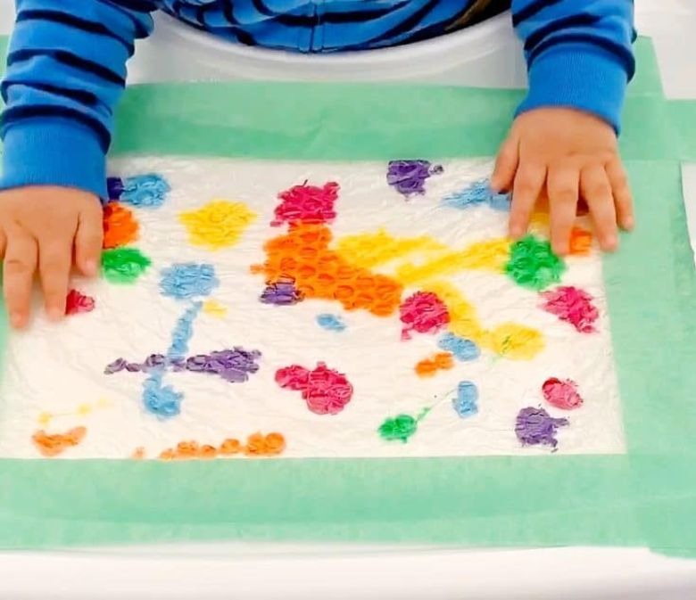 mess free bubble wrap painting