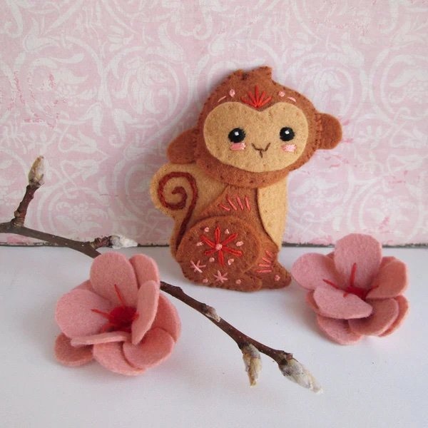 free felt animal pattern for little felt monkey with embroidery, free pattern from Little Dear