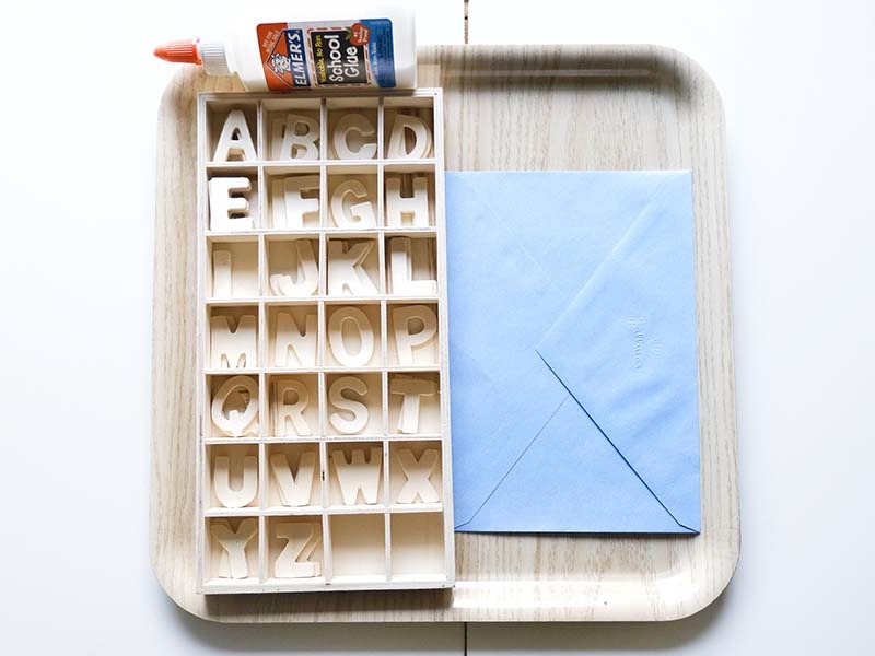 20+ Montessori Toddler Art Trays for Open-ended Creativity